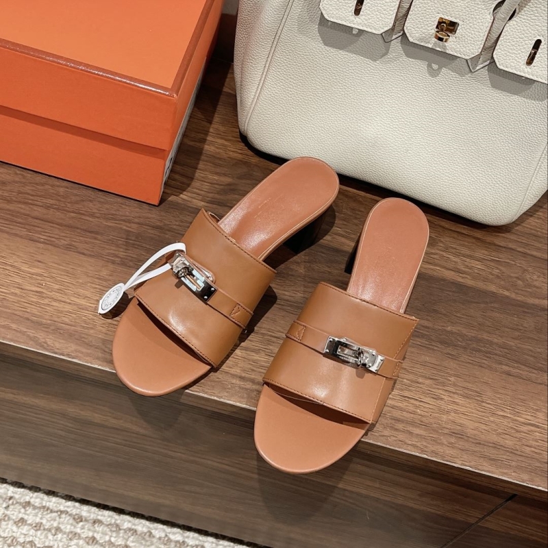 H**mes slippers
